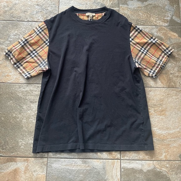 Burberry short sleeve T - Picture 2 of 2